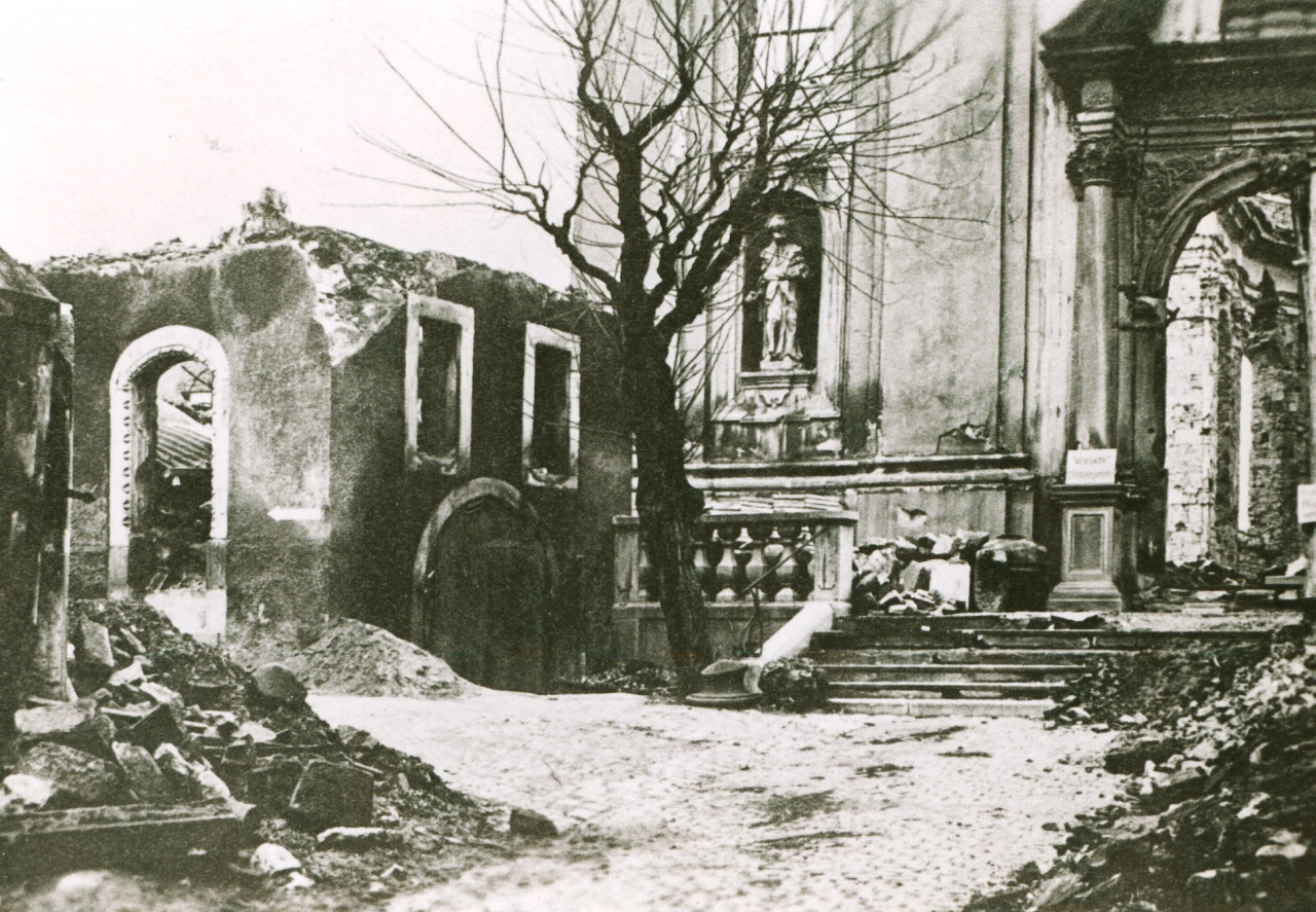 Kirchgasse 1945