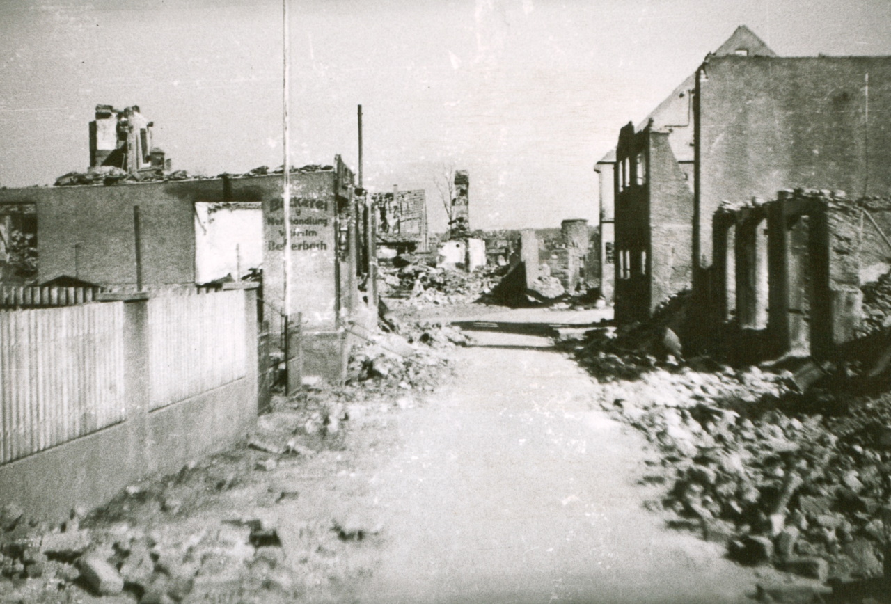 Neutorgasse 1945